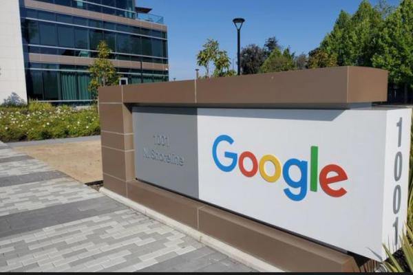 Komisi Eropa pada Kamis mengatakan telah mendenda perusahaan teknologi Amerika Serikat, Google, sebesar 890 juta euro (sekitar Rp18,2 triliun)