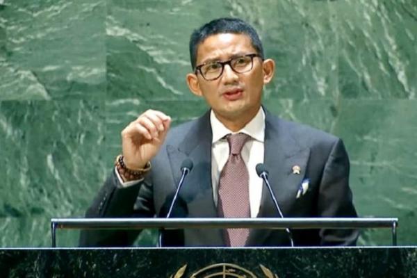 Dokumen tersebut telah disiapkan tim SDM Kementerian Pariwisata dan Ekonomi Kreatif untuk mempercepat kerja-kerja di dua kementerian&nbsp;