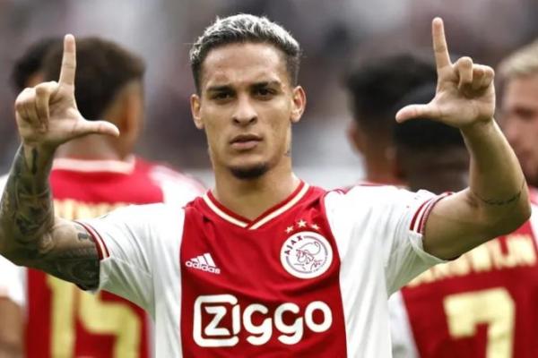 Sengketa hukum yang melibatkan penyerang sayap Manchester United yang dipinjamkan ke Real Betis, Antony, dengan mantan klubnya, Ajax, akhirnya berada di ujung jalan.