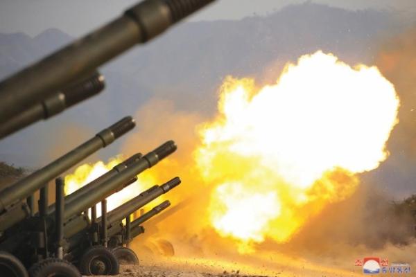 Peringatkan Korea Selatan, Korea Utara Tembakkan Peluru Artileri.