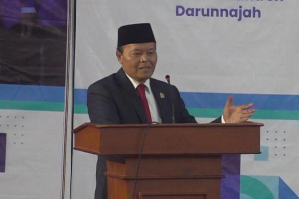 Hidayat&nbsp;mendorong Kementerian Luar Negeri Republik Indonesia untuk membicarakannya spesifik perbudakan dan pelanggaran HAM yang dulu dilakukan Belanda terhadap warga Indonesia.