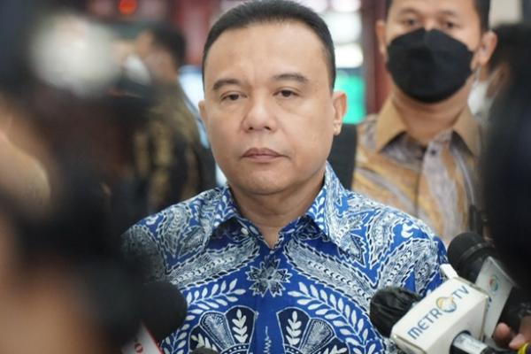 Partai politik yang tergabung dalam KIM Plus akan mengusung pasangan calon gubernur dan wakil gubernur, mantan Kapolda Jawa Tengah Komjen Ahmad Luthfi dengan Ketum PSI Kaesang Pangarep di Pilkada Jawa Tengah (Jateng).