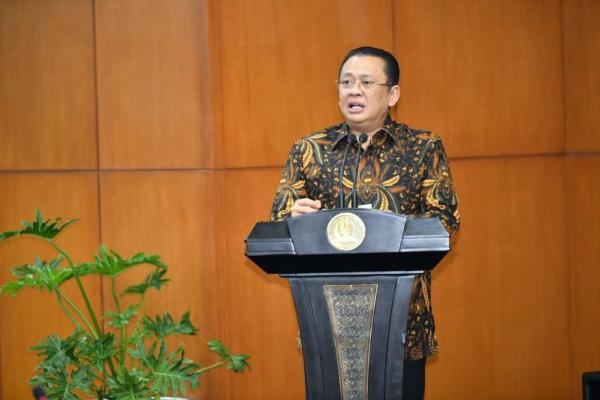 Kebijakan pengelolaan sumber daya agraria harus menempatkan kepentingan rakyat sebagai panglimanya.