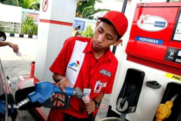 Mulai 1 Agustus, Harga Pertamax Turun Jadi Rp15.950 Per Liter