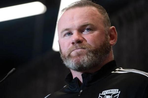Karier mentereng Wayne Rooney sebagai pesepak bola profesional, sejauh ini belum berdampak apapun terhadap kariernya dari sisi lapangan sebagai pelatih.