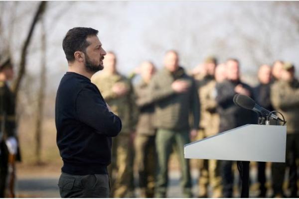 &nbsp;Zelenskyy mengatakan bahwa blok beranggotakan 27 negara itu harus mengambil tindakan untuk menahan Rusia selama lebih dari setahun dalam invasinya ke Ukraina.