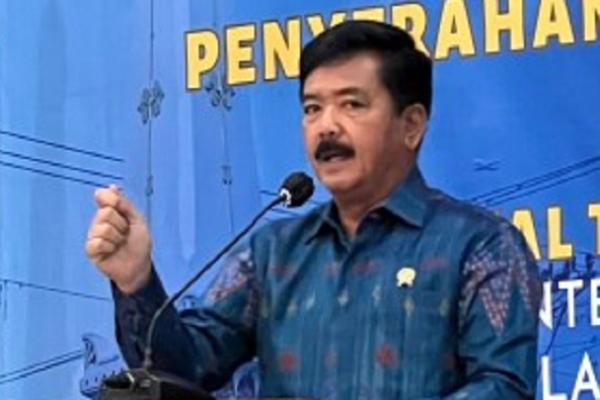 Hal ini diterapkan melalui kontrol akses yang ketat dan autentifikasi berlapis.