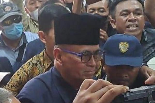 Panji Gumilang urung diperiksa kedua kalinya dengan alasan sakit.