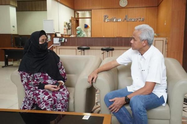 Kondisi cendekiawan dan budayawan Emha Ainun Najib atau yang akrab disapa Cak Nun berangsur membaik. Meski begitu, Cak Nun mesti dirawat intensif di rumah sakit RSUP Dr Sardjito Sleman Jogjakarta.