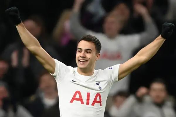 Ingin Hengkang, Reguilon Beberkan Keanehan Pelatih Spurs