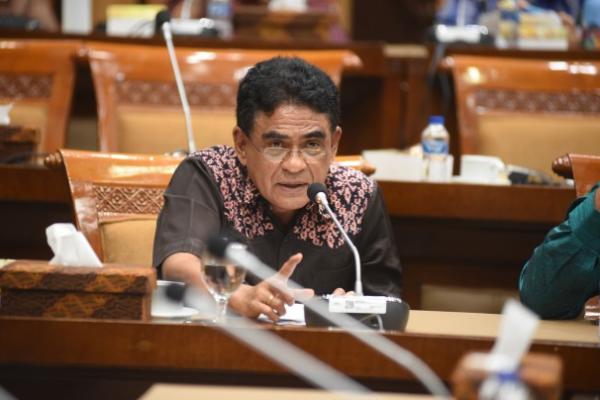 Siang ini juga kesepakatan pembentukan tim perumus untuk mulai membahas materi Undang-Undang Hak Cipta.