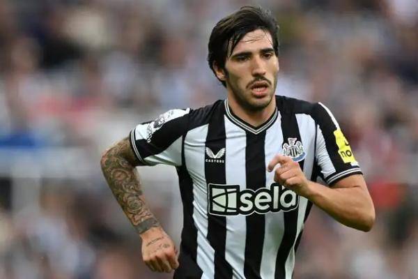Masa depan Sandro Tonali kini menjadi komoditas panas yang paling diperbincangkan menjelang dibukanya jendela transfer musim panas.