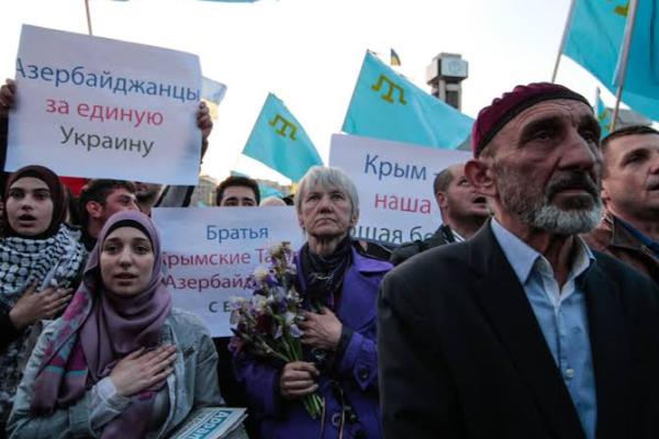 Masyarakat Tartar Krimea berusaha bertahan di tanah leluhur mereka dari akresi Rusia ke Ukraina