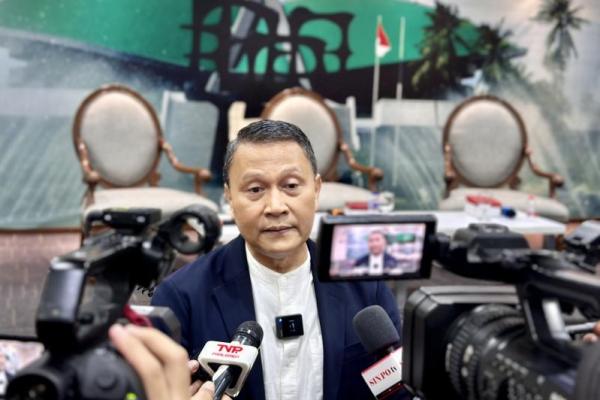 Kita menghadapi demokrasi yang indeks demokrasinya turun, kita perlu lembaga penyelenggara demokrasi yang kuat. Dan itu dimulai dari Pansel yang berintegritas