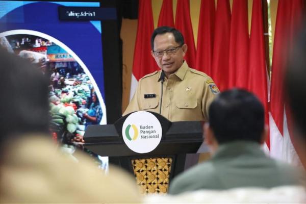 usulan tersebut masih akan dipelajari, termasuk dengan mempertimbangkan dampak positif dan negatifnya.
