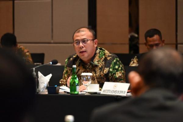 Wakil Ketua DPR RI, Cucun A. Syamsurijal, menyatakan bahwa judi online telah menjadi ancaman serius yang merusak tatanan kehidupan berbangsa dan bernegara.