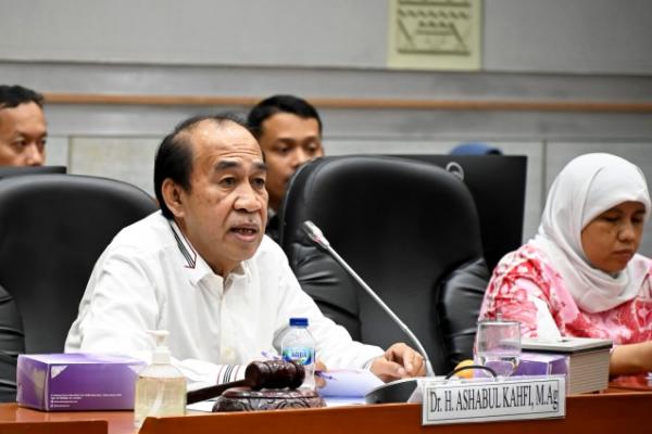 Milik sendiri sudah tidak dipakai, kok malah sewa pesawat berjenis sama. Keselamatan jemaah haji seharusnya menjadi prioritas utama. Saya sudah ingatkan saat pelepasan jamaah.