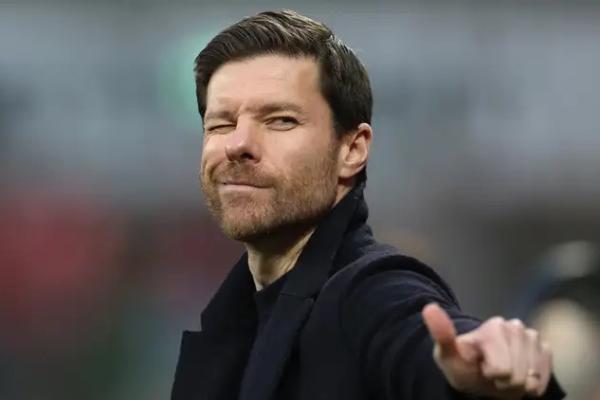 Nasib Sial Emegha, Striker Baru Chelsea Cedera di Pramusim