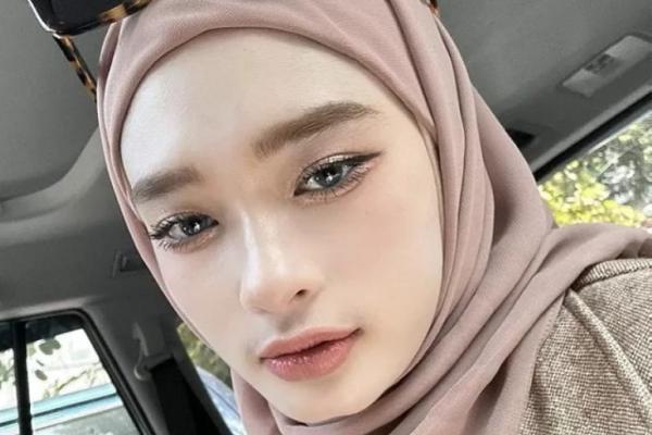 Pengacara kondang Hotman Paris Hutapea meminta Inara Rusli tidak mutar-mutar membela diri
