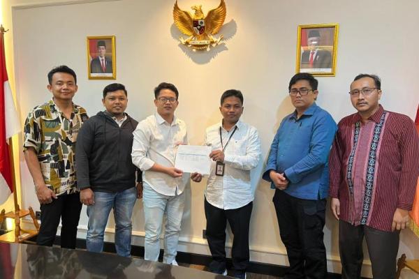 Hasil audiensi kami dengan Bawaslu RI, kami sepakat laporan kami yang sebelumnya di Panwaslu Kuala Lumpur diteruskan oleh Bawaslu yang ada di Jakarta.