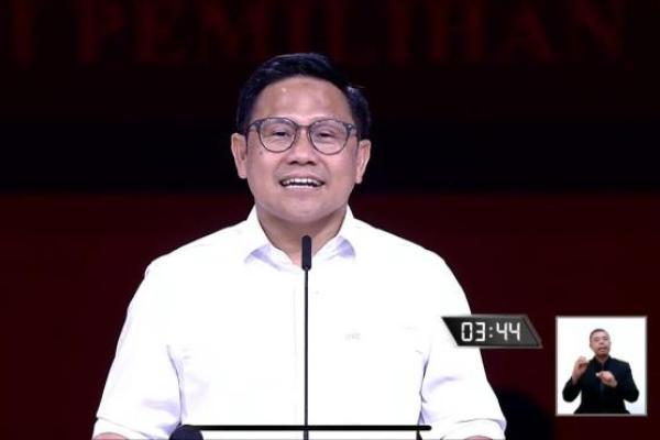 Menurutnya, proyek giant sea wall saja tak cukup untuk mengatasinya