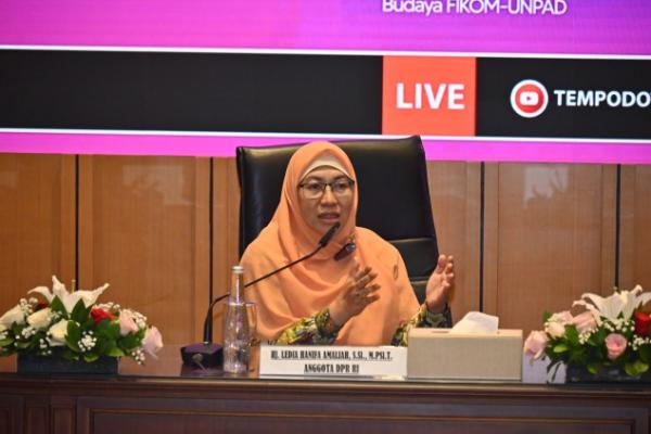 Adanya temuan mahasiswa-mahasiswi penerima KIP Kuliah yang bergaya hidup hedon kemungkinan berasal dari tiga faktor.