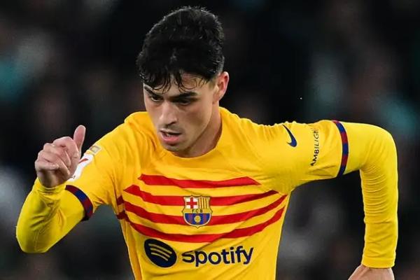 Gelandang Barcelona, Pedri, mengklarifikasi komentarnya mengenai metode latihan Hansi Flick yang menurut dia lebih baik daripada pelatih sebelumnya, Xavi Hernandez.