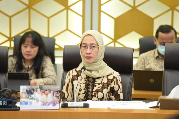 Ketua Komisi VI DPR RI Anggia Erma Rini menegaskan pentingnya transformasi dan penguatan peran PT Pos Indonesia di tengah persaingan industri logistik.