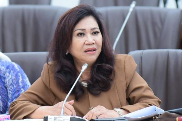 Wakil Ketua Komisi VII DPR RI Evita Nursanty memastikan pihaknya akan menindaklanjuti pengaduan ratusan UMKM terkait pembekuan akun di platform TikTok Shop.