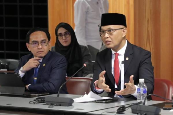 Wakil Ketua Komisi I DPR RI Sukamta mengapresiasi penurunan dana judi online pada 2025, namun mengingatkan pemerintah tetap waspada.
