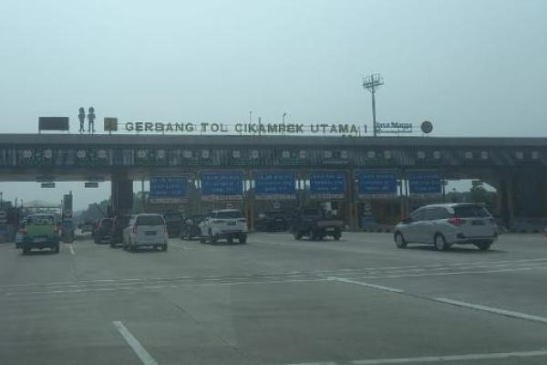 PT Jasamarga Transjawa Tol (JTT) mencatat peningkatan volume lalu lintas di ruas Tol Jakarta-Cikampek (Japek) selama libur panjang Kenaikan Isa Almasih 2026.