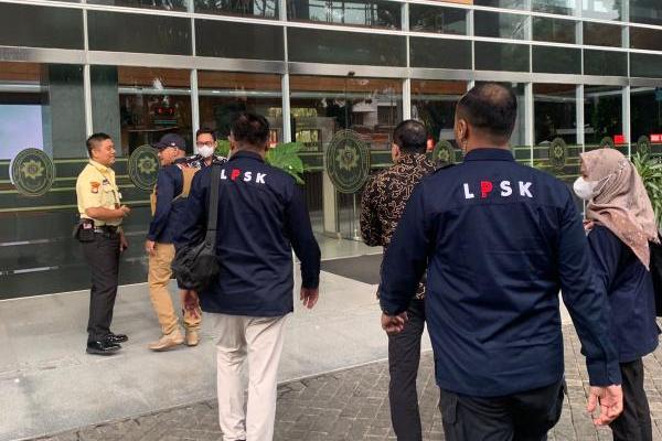 LPSK sedang berkoordinasi dengan Polda Metro Jaya terkait kasus pria bernama Sutrimo ditemukan tak bernyawa di Klinik Mordent, Kebayoran Baru, Jakarta Selatan.