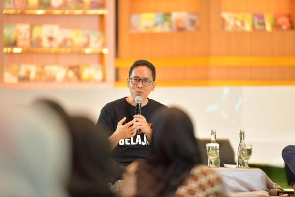 Kementerian Pendidikan, Kebudayaan, Riset, dan Teknologi (Kemdikbudristek) menekankan urgensi siswa memahami literasi finansial di era digital.
