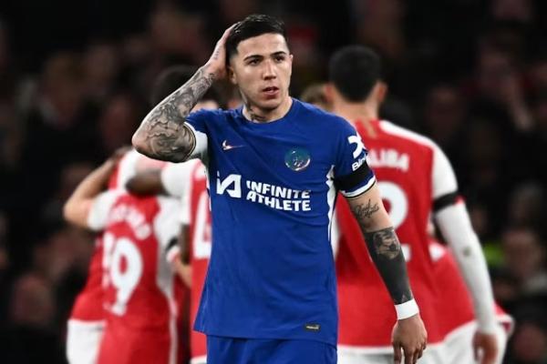 Usai Manchester United (MU) melarang Alejandro Garnacho bermain untuk timnas Argentina di Olimpiade Paris, kini giliran Chelsea mengambil langkah serupa