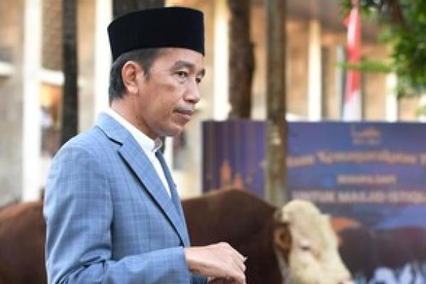 Sejumlah pejabat mendampingi ibadah salat&nbsp;Id Kepala Negara