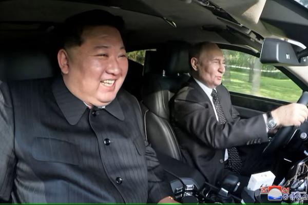 Rusia dan Korea Utara meresmikan jembatan darat pertama mereka, Senin, untuk meningkatkan hubungan perdagangan dan kerja sama ekonomi antara kedua negara.