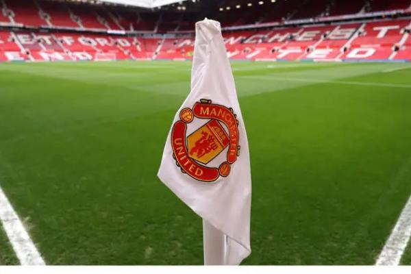 Kepala dokter olaraga Manchester United (MU), Gary O`Driscoll dan dokter tim utama Setan Merah, Jim Moxon, mengundurkan diri baru-baru ini di tengah kebijakan efisiensi yang dilakukan klub.