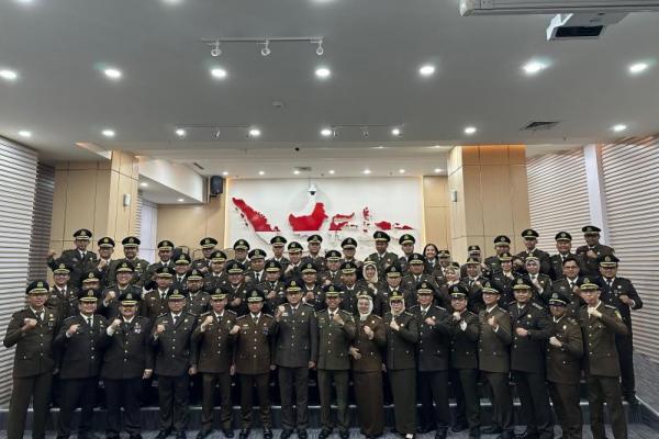 Penarikan jaksa ke Korps Adhyaksa sebagai bentuk penyegaran.&nbsp;