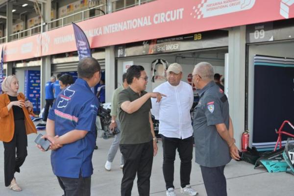 Menurut Gus Halim, kedatangan ribuan pengunjung MotoGP dari penjuru dunia menjadi peluang besar bagi desa-desa sekitar