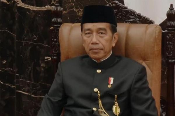 Jokowi keliling Indonesia untuk menunjukkan basis massanya masih besar. Dia ingin pamer modal politiknya masih kuat.
