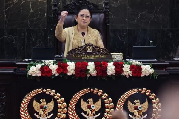 Sikap dari Indonesia tetap mendukung Pemerintahan Palestina.