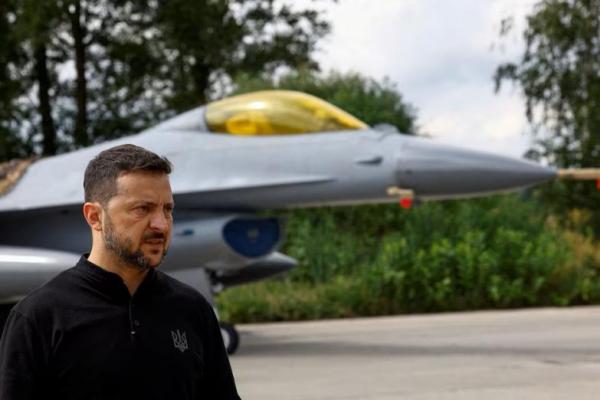 Komandan Angkatan Udara Ukraina Diberhentikan setelah Kecelakaan F-16