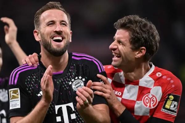 Mantan bintang Liverpool, Joe Cole, mendesak bekas klubnya untuk memboyong Harry Kane pada musim panas ini, apabila Mohamed Salah meninggalkan Anfield.
