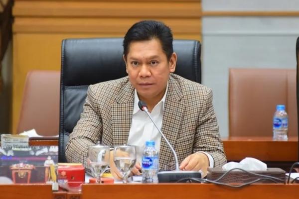 Koordinasi antar-aparat penegak hukum, termasuk polisi, jaksa, dan hakim, diperlukan untuk mencari pendekatan yang lebih efektif dalam menangani kasus narkoba.
