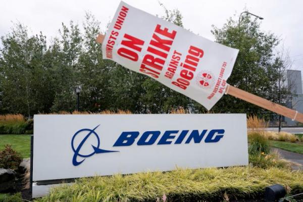 Dunia penerbangan kembali terguncang pasca pesawat Boeing 787-8 Dreamliner milik Air India jatuh sesaat setelah lepas landas dari Bandara Internasional Sardar Vallabhbhai Patel