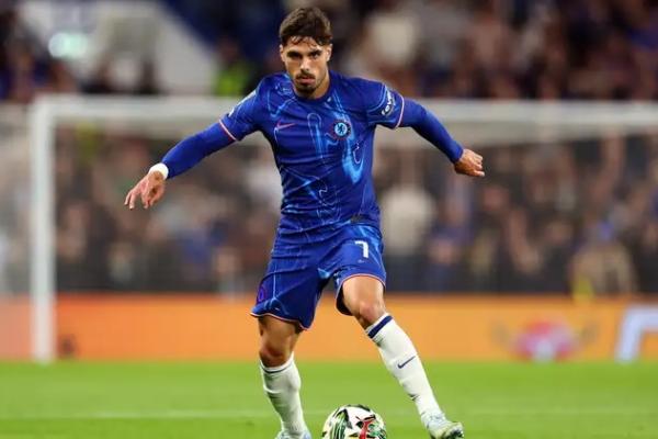 Manchester City dikabarkan mulai mengambil langkah untuk merekrut winger Chelsea, Pedro Neto, pada bursa transfer musim panas 2026.