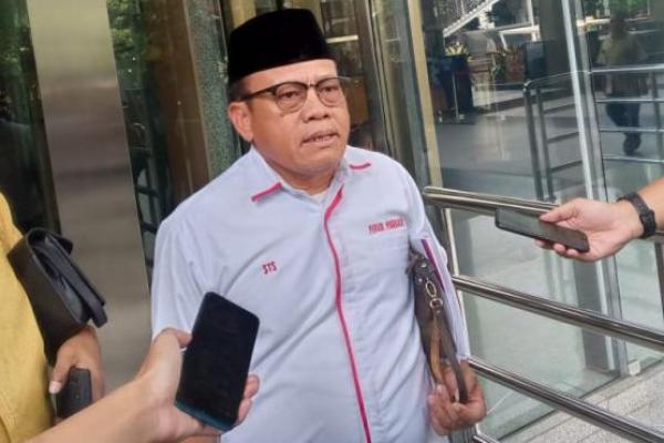 Kalau sudah sidik, maka polisi bisa melakukan upaya paksa penyitaan, penggeledahan di mana uang tersebut dicetak, ya.