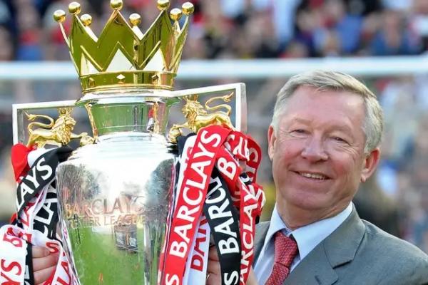 Berikut ini tiga pelatih dengan kemenangan terbanyak di Derby Manchester dari masa ke masa.