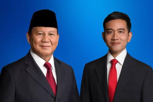 Pasal 7A dan Pasal 7B UUD 1945 menjadi dasar konstitusional dalam mengatur pemberhentian Presiden dan/atau Wakil Presiden sebelum masa jabatannya berakhir.