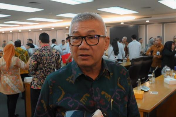 Anggota Komisi XIII DPR RI Agun Gunandjar Sudarsa menegaskan pentingnya peran strategis imigrasi sebagai garda terdepan penjaga kedaulatan negara.